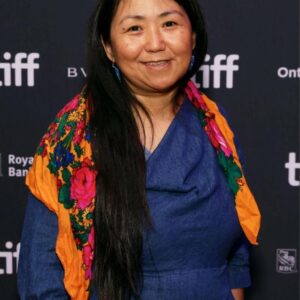 تصویر هنرمند Lucy Tulugarjuk