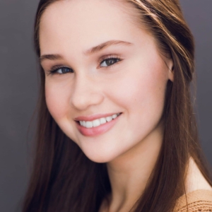 تصویر هنرمند Anastasia Bredikhina