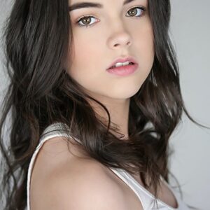 تصویر هنرمند Merit Leighton