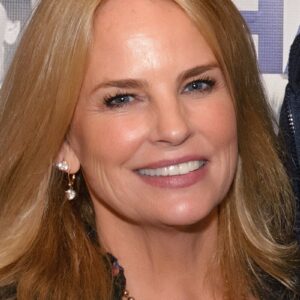 تصویر هنرمند Jennifer Runyon