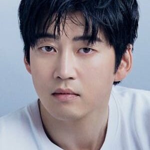 تصویر هنرمند Yoon Kye-sang