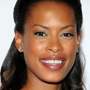 تصویر هنرمند Kearran Giovanni