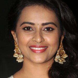تصویر هنرمند Sri Divya