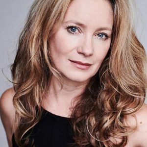 تصویر هنرمند Amanda Douge