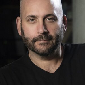 تصویر هنرمند Aaron L. Gilbert