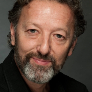 تصویر هنرمند Ian Reddington