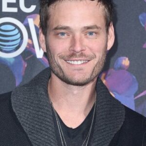 تصویر هنرمند Christopher Backus