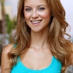 تصویر هنرمند Annika Ihnat