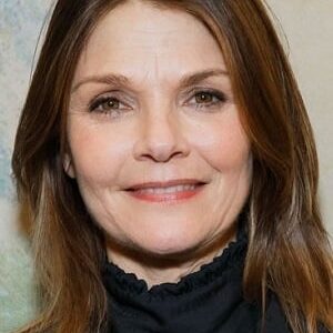 تصویر هنرمند Kathryn Erbe