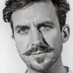 تصویر هنرمند Murray Lachlan Young