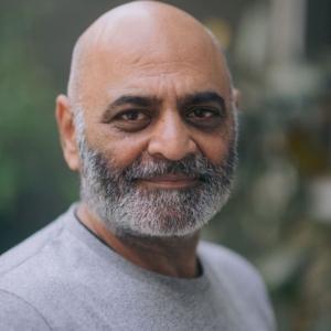 تصویر هنرمند Anil Bajaj