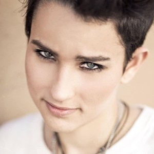 تصویر هنرمند Bex Taylor-Klaus
