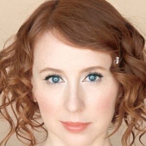 تصویر هنرمند Jennifer Holloway