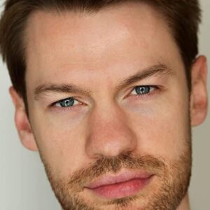 تصویر هنرمند Muiris Crowley