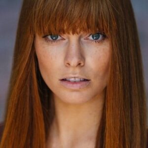 تصویر هنرمند Chloe Hurst