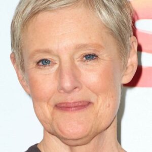 تصویر هنرمند Philippa Lowthorpe