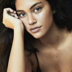 تصویر هنرمند Kylie Moore