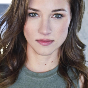 تصویر هنرمند Rosslyn Luke