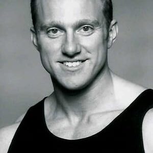 تصویر هنرمند Oliver Price