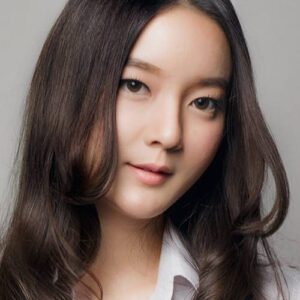 تصویر هنرمند Waruntorn Paonil