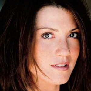 تصویر هنرمند Zoe McLellan