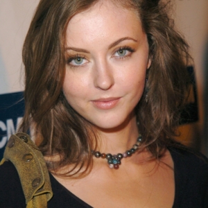 تصویر هنرمند Katharine Isabelle