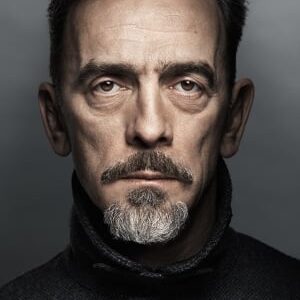 تصویر هنرمند Adrian Schiller