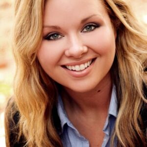 تصویر هنرمند Amber Gaiennie