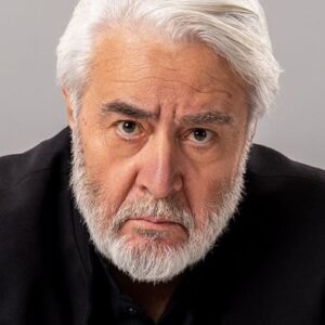 تصویر هنرمند Uğur Yücel