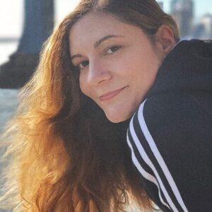 تصویر هنرمند Karen Cinorre