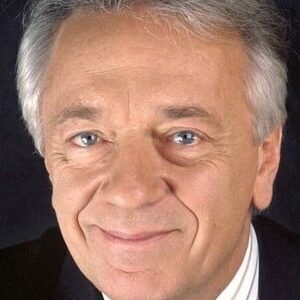 تصویر هنرمند Jean-Pierre Cassel