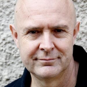 تصویر هنرمند Seán James Sutton