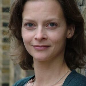 تصویر هنرمند Julie Cox