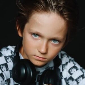 تصویر هنرمند Gleb Kulakov