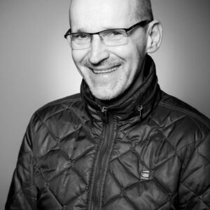 تصویر هنرمند Sándor Zsótér