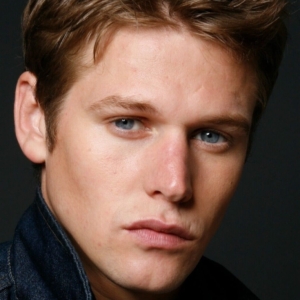 تصویر هنرمند Zach Roerig