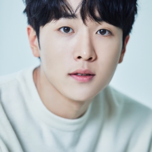 تصویر هنرمند Yoon Woo