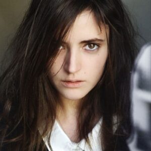 تصویر هنرمند Chloé Lindau