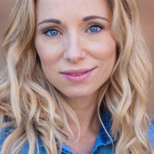 تصویر هنرمند Chrissy Calhoun