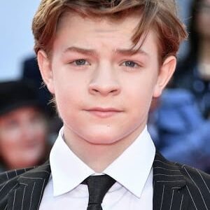 تصویر هنرمند Oakes Fegley