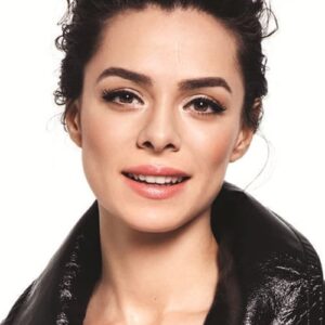 تصویر هنرمند Özge Özpirinçci
