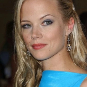 تصویر هنرمند Pell James