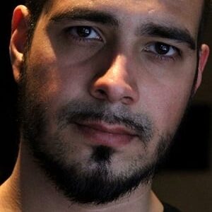 تصویر هنرمند Georgiy Isaakyan