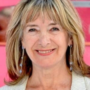 تصویر هنرمند Julia Deakin