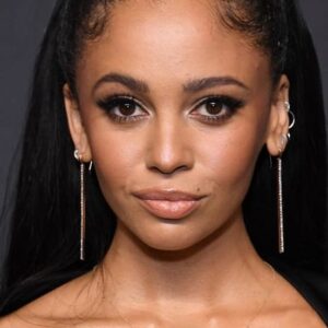 تصویر هنرمند Vanessa Morgan