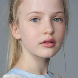 تصویر هنرمند Piper Davies