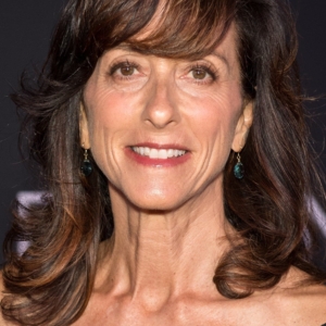 تصویر هنرمند Mary Zophres