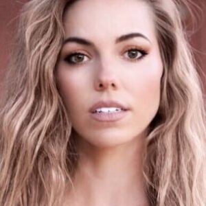 تصویر هنرمند Courtney Blythe Turk