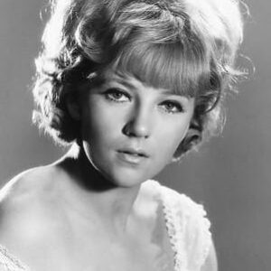 تصویر هنرمند Julia Foster