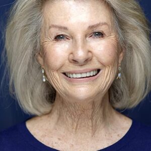 تصویر هنرمند Robyn Nevin